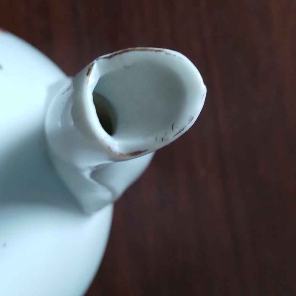 Porcelain Teapot - Picture 6 of 7